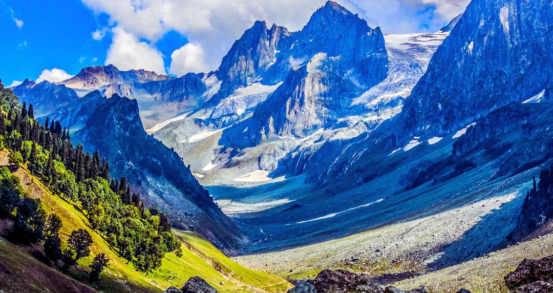 Kasmír konfliktusa: posztkoloniális örökség és geopolitikai törésvonalak